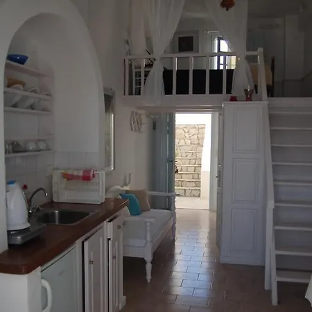 Atlantida Foinikia (Santorini)