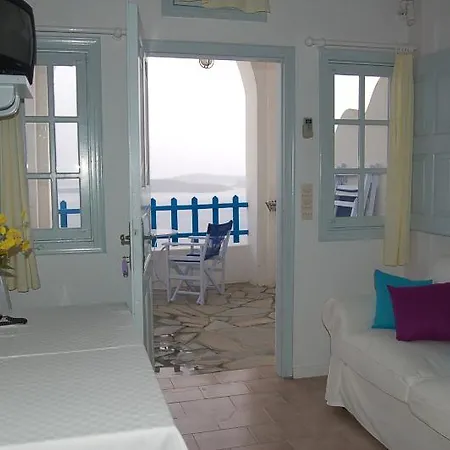 Atlantida Foinikia (Santorini)